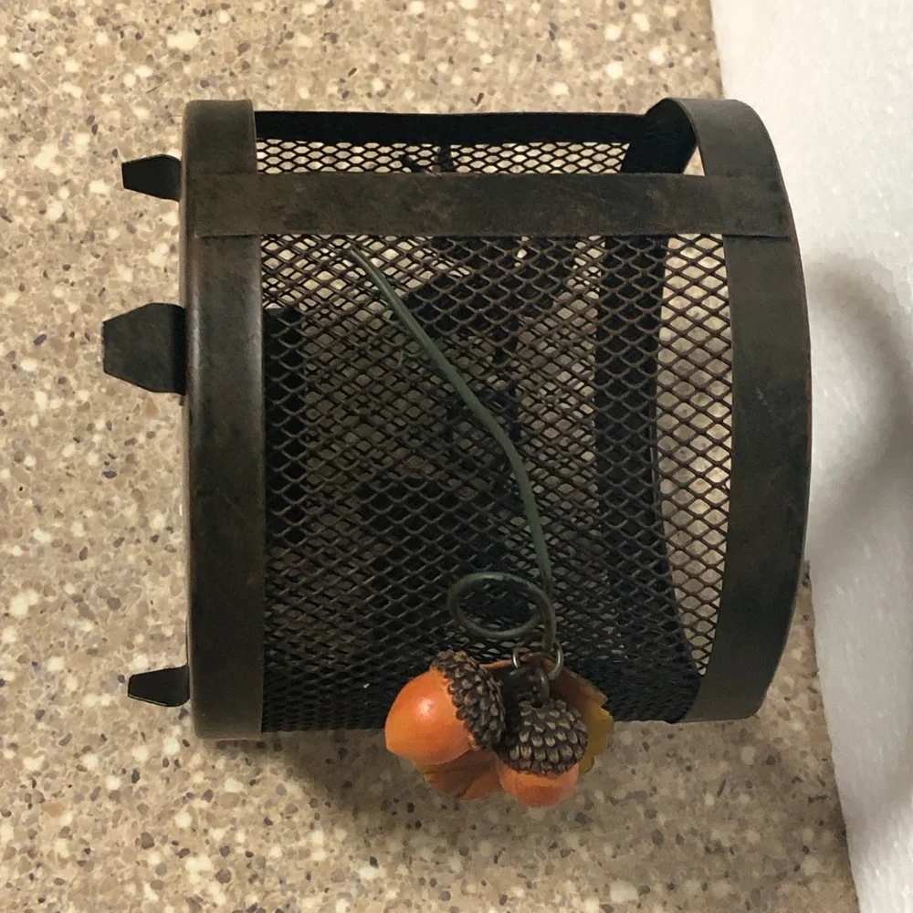 Yankee Candle Metal/Mesh Candle Holder with Autumn Leaf & Acorn Accent